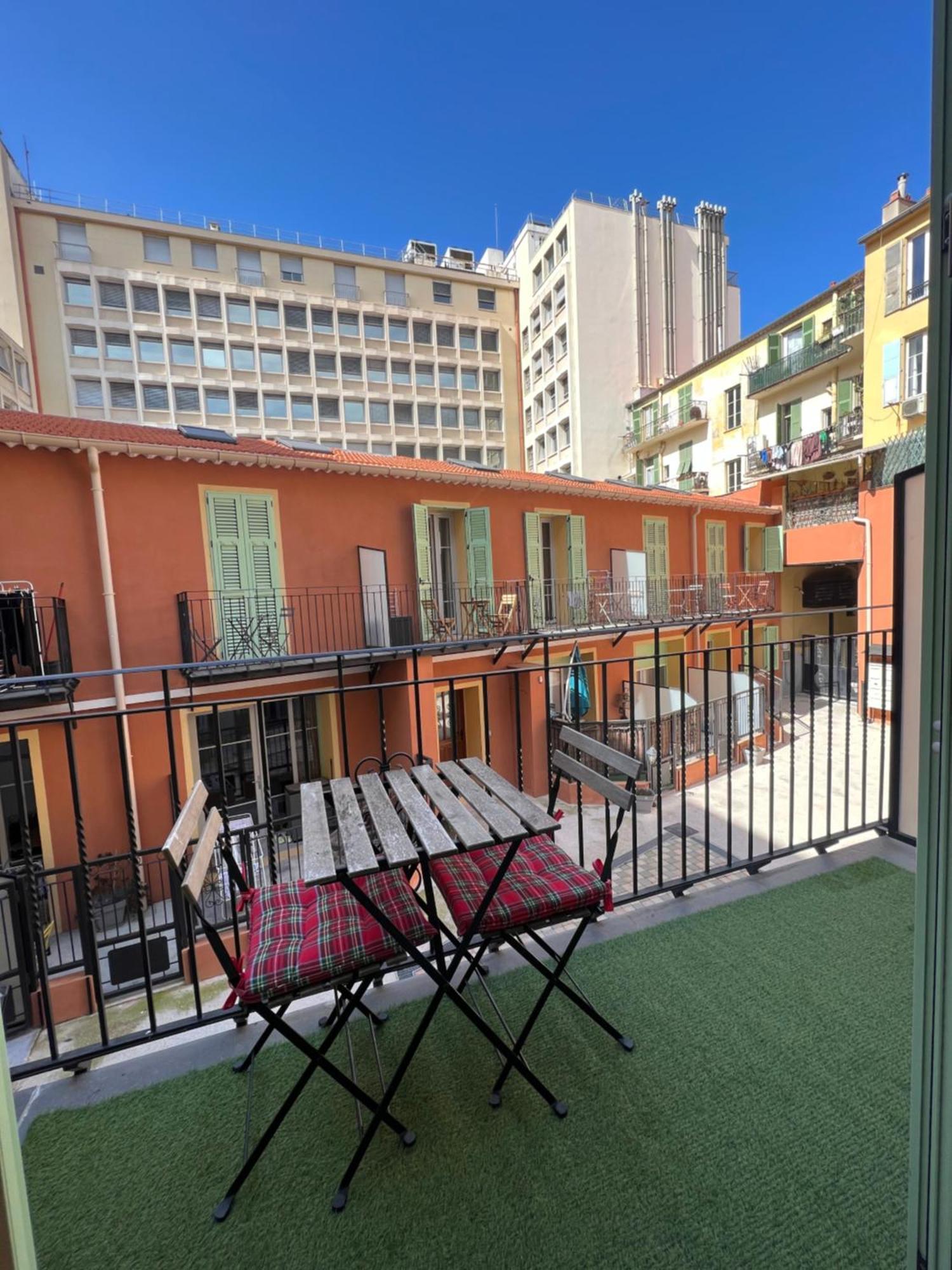 La Cour Du Centre Nice Verde מראה חיצוני תמונה